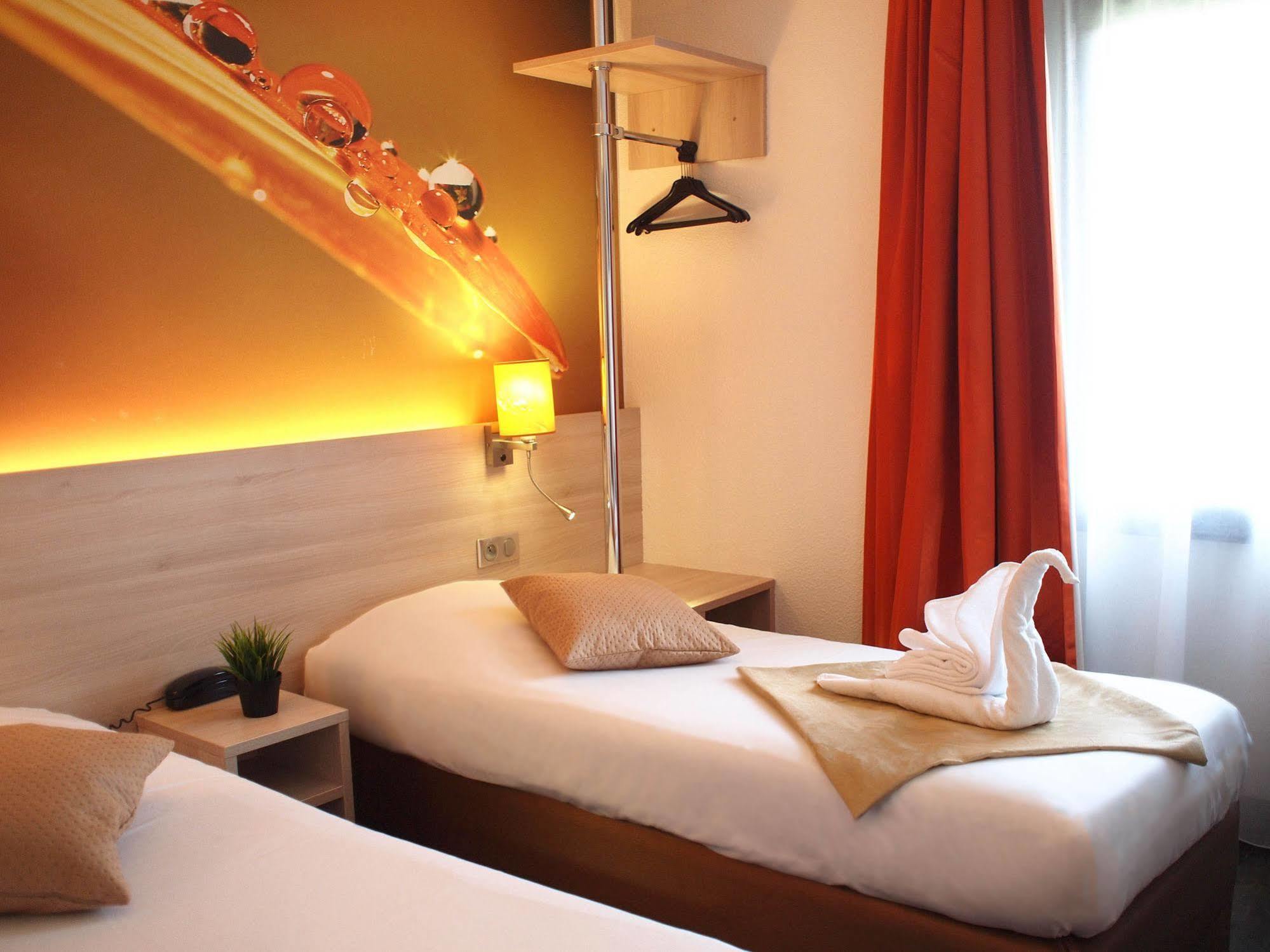 Hotel Inn Design Resto Novo Шаллан Экстерьер фото